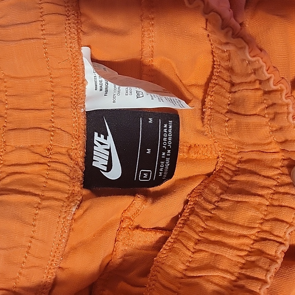 Nike - Picture 3 of 4